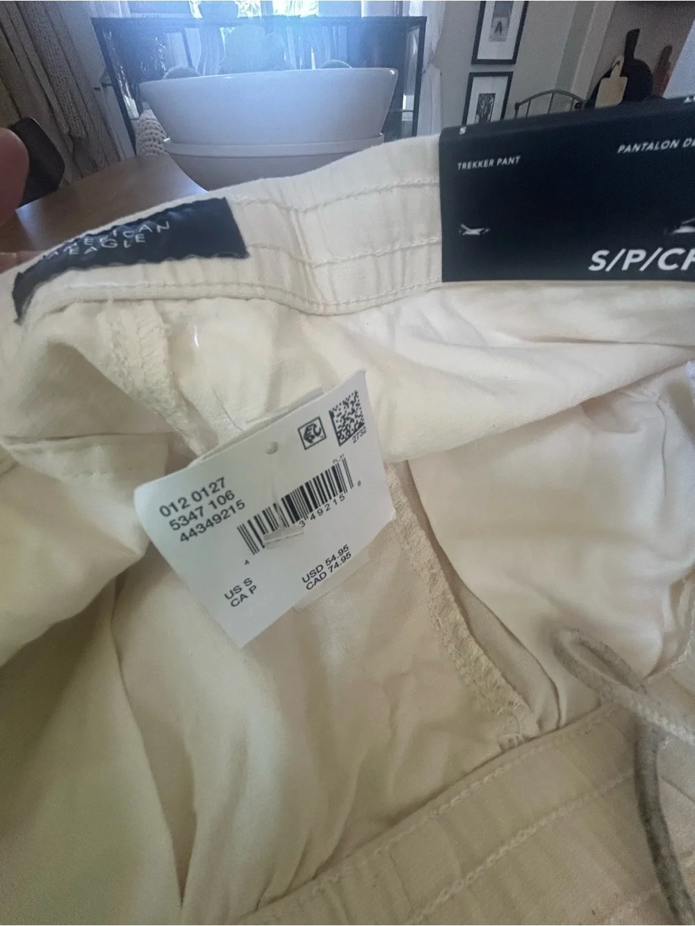 NWT Men’s AE Pull On Trekker Cream Pant